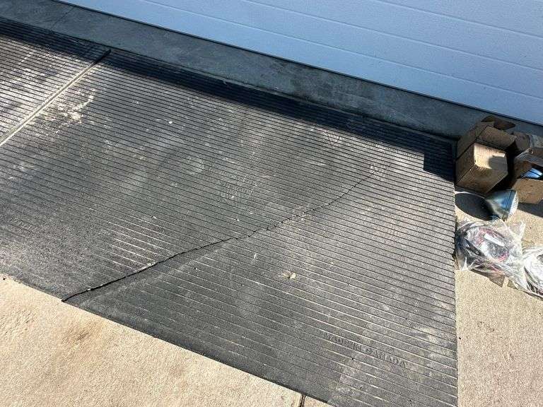 (2) 4’ x 6’ Rubber Matts, ¾” Think, 1 – Has a Tear, Buying All for One Money