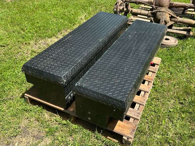 Pair of Pickup Toolboxes, Made to go in a 8’ Box with Front Cross Box, No Keys, Buying Both for One 