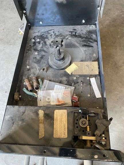 Century Wire Feed Welder, Powers up and Feeds, Owner Has Never Used