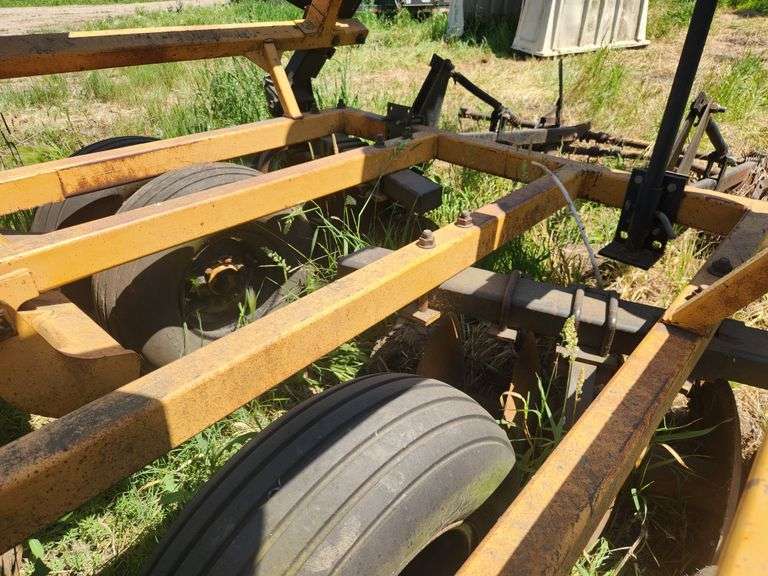 Amco F-15B Rockflex HD Disk, 26.5’ Wide, *Needs Repair, One Wing Cylinder is Missing, One Wing Wheel