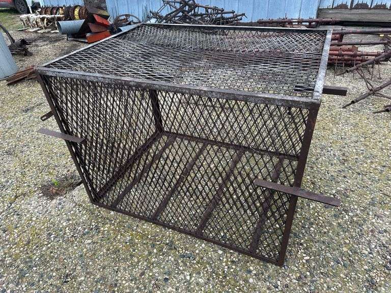Metal Animal Cage, 3’ x 4’ x 3’