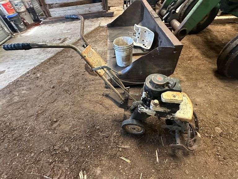 Deluxe Front Tine Tiller, Needs a Tune Up
