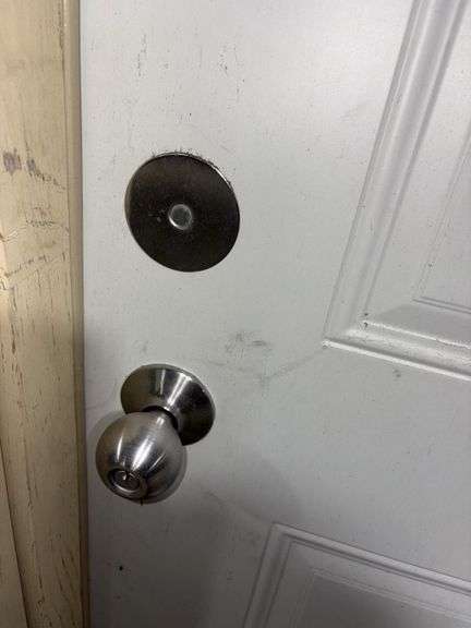36” Metal Door, with Casing, Knob, RH Swing, *door is used