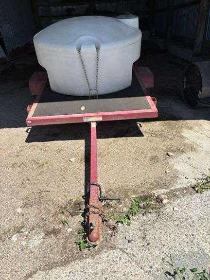 2 Wheel Trailer with 200 Gallon Poly Tank