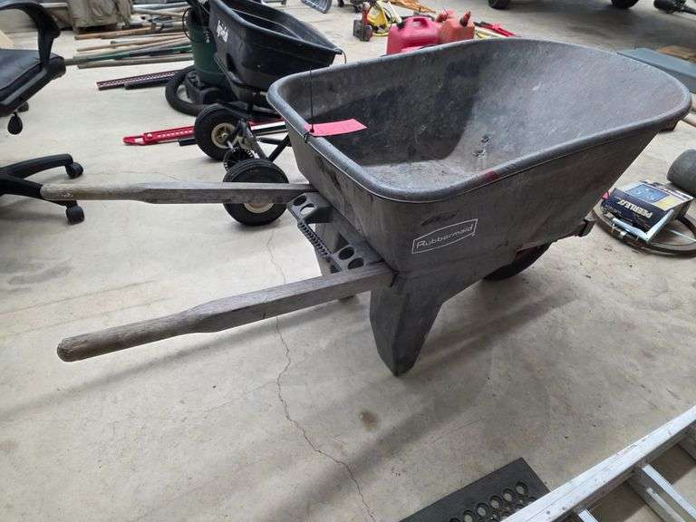 Rubbermaid Wheelbarrow