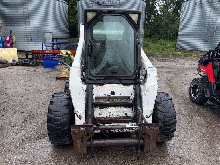 Bobcat S300 Turbo Skidloader, 12-16.5 Tires, Power Bob-Tach, Aux Hyd, A/C, Gold Package, Hand and Fo
