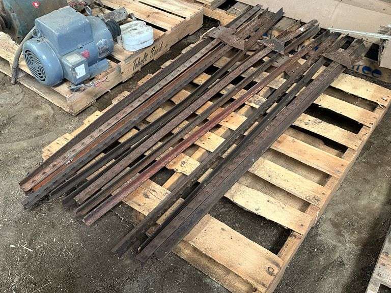 Approx 13 T-Posts, 5.5’ Long, Buying All for One Money