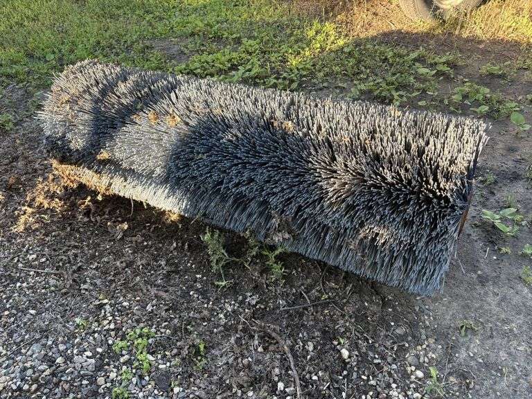 Sweeper Brush, 5’ Long, 8” Pipe