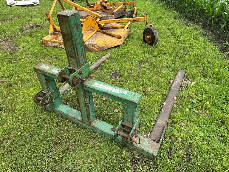 Double L Model 700 Round Bale Mover, 3pt Hookup