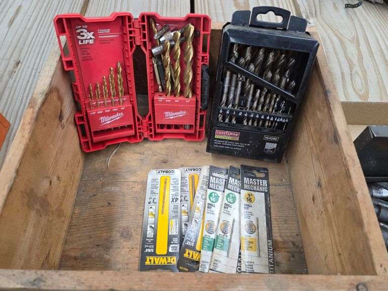 Lots of Misc Drill Bits