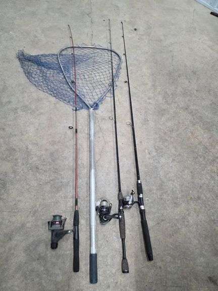 3 Fishing Rod/Reels and Fishing Net