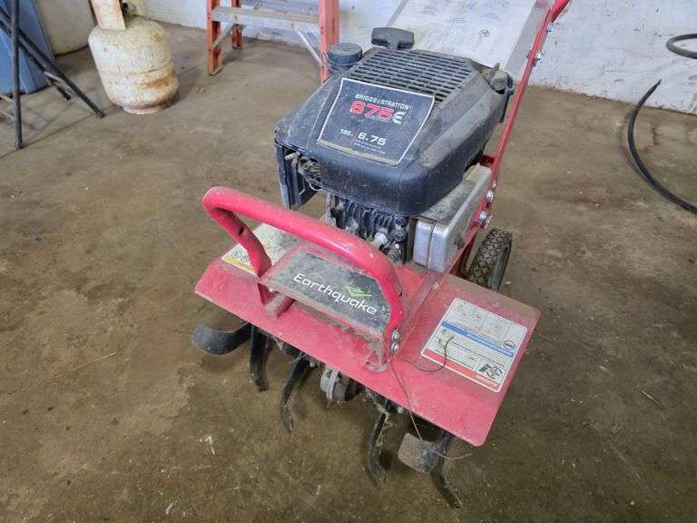 Earthquake 3365PS Front Line Roto Tiller with Briggs and Stratton 6.75hp Engine, Has Not Been Used i