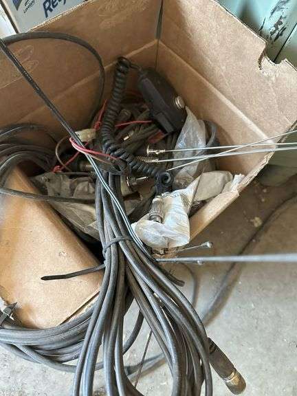 (2) 2-Way Radios and 1 CB Radio wiht a 23 Channel CB Transceiver, with Antennas and Mics, Buying All