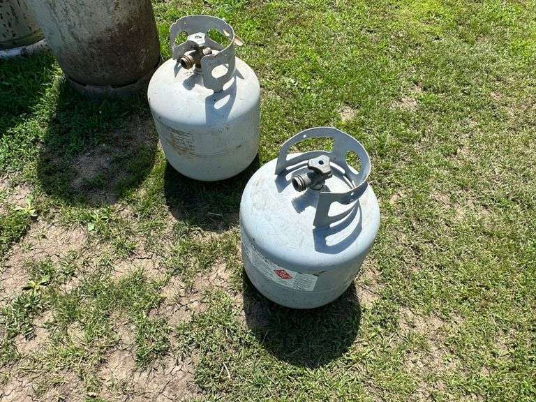 (2) 20lb LP Cylinders, New Style Valve