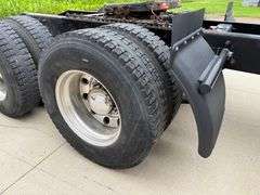 2006 International 9200i Semi with Sleeper, 665,108 Miles, Cumins ISX 15 Engine, 10 Speed Transmissi