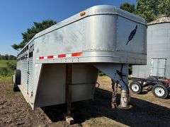 2001 Featherlite 6.7’ x 24’ Aluminum Gooseneck Livestock Trailer, Tandem Axle, 2 Dividers, Good Floo