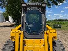 Gehl 4835 SXT Turbo Skid Loader, 985 Hours, Radio, Heat, Auxiliary Hydraulics, Quick Attach, New Buc