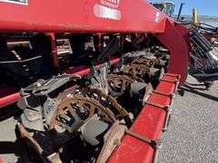 2006 Amity 12R22” 2700 Sugarbeet Lifter, Approx 400 Acres on new hard surface wheels, 1 year on rear