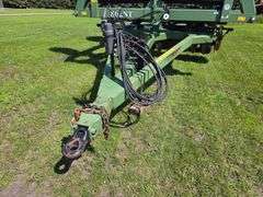 Wishek 862NT Tandem Disk, 30’, Rotary Scrapers, Approx 29” Front Blades, Approx 29” Rear Blades, 385