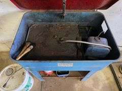 Astro Power Model APW-1 Parts Washer, Comes with (2) 5 Gallon Jugs of Parts Cleaner and 1 Gallon of 