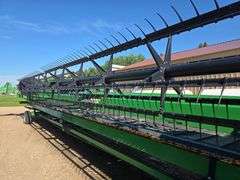 2014 John Deere 640FD 40’ Flex Draper, Flip Reel, Dual Knife Drive, Poly Tine Pickup Reel, Comes wit