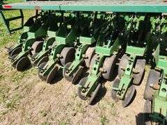 John Deere 1530 Drill on John Deere 1570 Cart, 20’ Minimum Till Drill with Markers, No Monitor, Has 