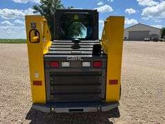 Gehl 4835 SXT Turbo Skid Loader, 985 Hours, Radio, Heat, Auxiliary Hydraulics, Quick Attach, New Buc