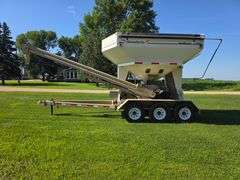 Unverferth Seed Runner 3750 Tri Axle Seed Tender, Honda 11hp Engine with Electric Start, 6” Conveyor
