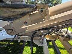 Unverferth Seed Runner 3750 Tri Axle Seed Tender, Honda 11hp Engine with Electric Start, 6” Conveyor