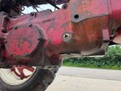 Farmall 460 Wide Front Gas Tractor, 15.5-38 Rears, 2pt Fast Hitch, 11L-15 Fronts, 540 PTO, Mid Hydra