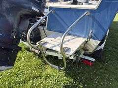 1999 Crestliner 1850 Sportfish Boat, 18.5’, Evinrude 150 Motor, Walkthru Windshield, Depth Finder, w
