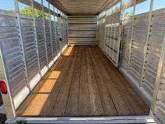 2001 Featherlite 6.7’ x 24’ Aluminum Gooseneck Livestock Trailer, Tandem Axle, 2 Dividers, Good Floo