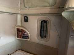2006 International 9200i Semi with Sleeper, 665,108 Miles, Cumins ISX 15 Engine, 10 Speed Transmissi