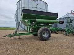Brent by Unverferth 774 Grain Cart, Front Corner 17” Auger, Large 1000 PTO, 30.5L-32 Tires, Rear Lig