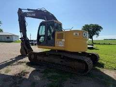John Deere 225D LC Excavator, 7,340 Hours, 32” Tracks, 30” Bucket, Hydraulic Thumb, SN: 1FF225DXAA05