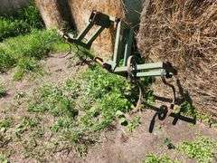 Lorenz 3pt Track Wacker, CAT 2. This Item is Located in South Dakota, Therefore South Dakota Sales T