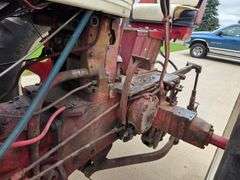 Farmall 460 Wide Front Gas Tractor, 15.5-38 Rears, 2pt Fast Hitch, 11L-15 Fronts, 540 PTO, Mid Hydra
