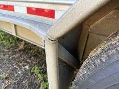 2001 Featherlite 6.7’ x 24’ Aluminum Gooseneck Livestock Trailer, Tandem Axle, 2 Dividers, Good Floo