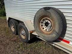 2001 Featherlite 6.7’ x 24’ Aluminum Gooseneck Livestock Trailer, Tandem Axle, 2 Dividers, Good Floo
