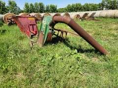 Badger Silage Blower Converted to Bunk Blower, 540 PTO, In Working Order Per Seller. This Item is Lo