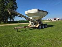 Unverferth Seed Runner 3750 Tri Axle Seed Tender, Honda 11hp Engine with Electric Start, 6” Conveyor