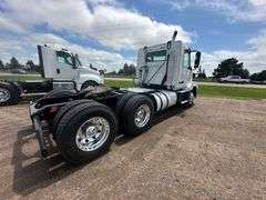 2015 Volvo VNL Daycab, D13 Engine with 425hp, 457,000 Miles, I Shift Transmission, 180” Wheelbase, A