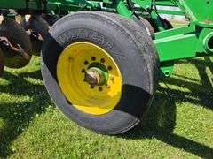 2016 John Deere 2730X 18’ Combination Ripper, 9 Shank, Remlinger 5 Bar Spike Tooth Harrow, Single Po