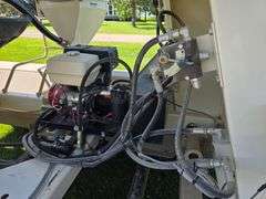 Unverferth Seed Runner 3750 Tri Axle Seed Tender, Honda 11hp Engine with Electric Start, 6” Conveyor