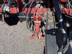 2006 Amity 12R22” 2700 Sugarbeet Lifter, Approx 400 Acres on new hard surface wheels, 1 year on rear