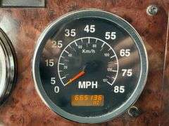 2006 International 9200i Semi with Sleeper, 665,108 Miles, Cumins ISX 15 Engine, 10 Speed Transmissi