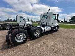 2015 Volvo VNL Daycab, D13 Engine with 425hp, 457,000 Miles, I Shift Transmission, 180” Wheelbase, A