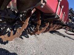 2006 Amity 12R22” 2700 Sugarbeet Lifter, Approx 400 Acres on new hard surface wheels, 1 year on rear