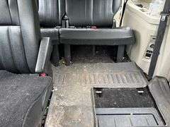 2014 Chrysler Town and Country Van, 140K Miles, Leather, DVD Player, 3.6L, 17” wheels, VIN:2C4RC1BG4