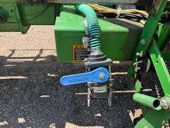 John Deere 1770 Conservation 24R30” Planter, 3 Bushel Boxes, (2) 200 Gallon Liquid Fertilizer Tanks 